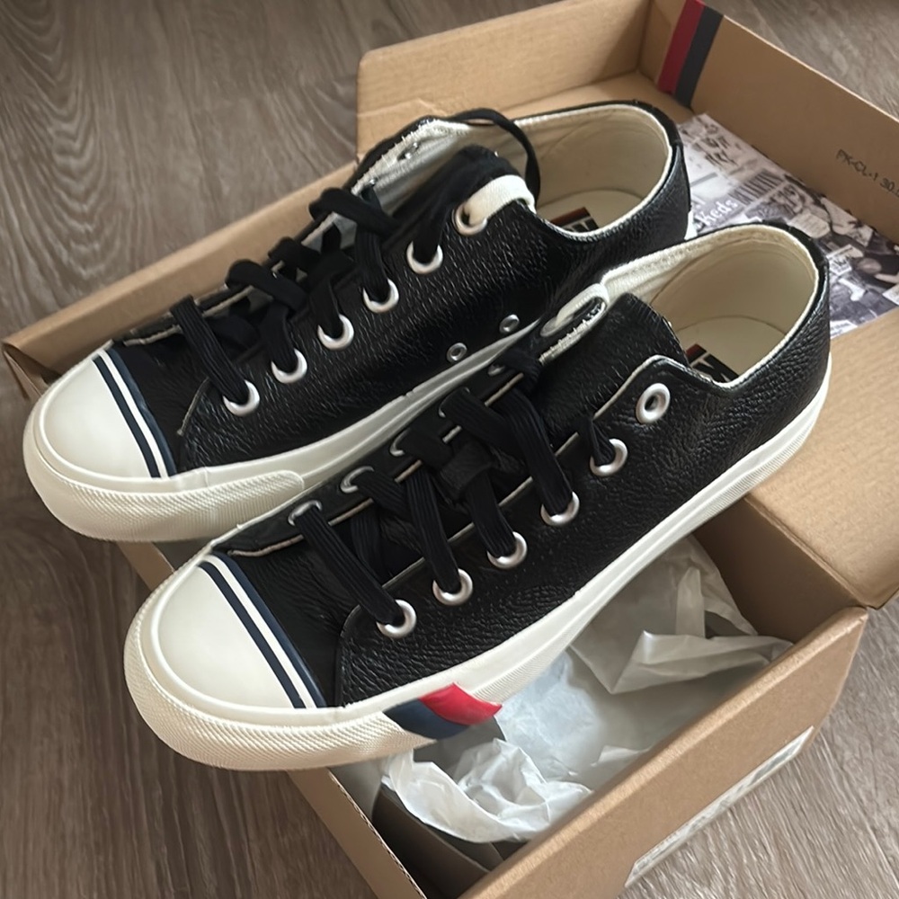 Keds Royal Lo Lea Black Sneakers. M 6.5 W 8